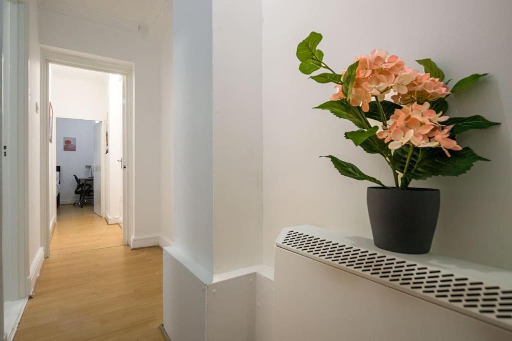 Ferienwohnung Cosy 2Br Retreat Near Paddington Station London Exterior foto